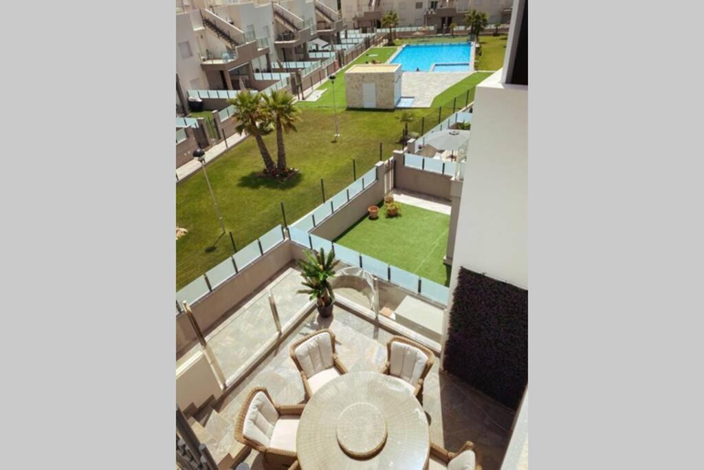 Black Sun. Modern Penthouse In Torrevieja Exterior foto