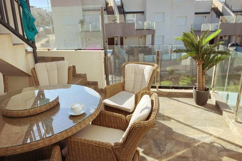 Black Sun. Modern Penthouse In Torrevieja Exterior foto